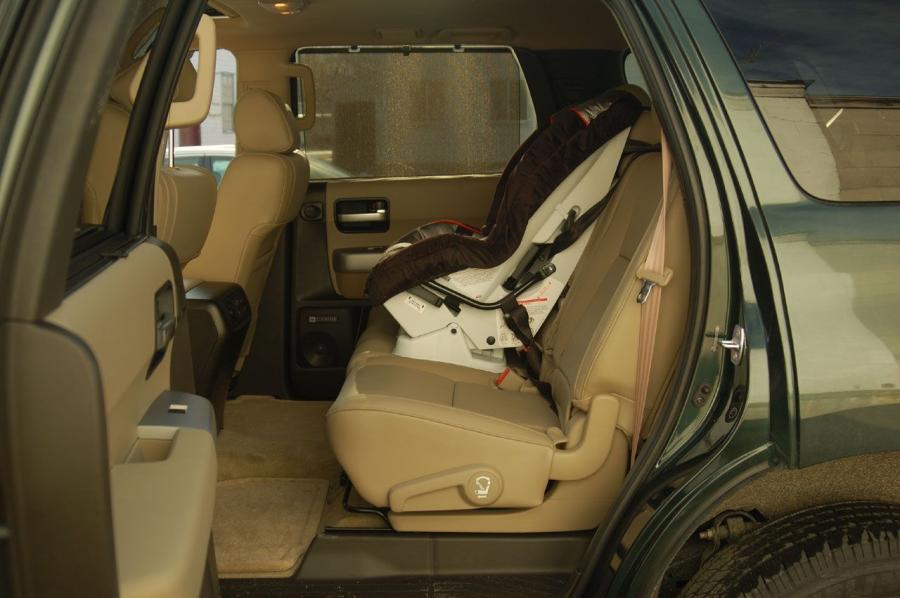  Toyota Sequoia Limited 4x4 2008 года  (фото 15 из 58)
